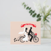 たった今結婚しました、新郎新婦結婚の自転車 案内ポストカード (スタンド正面)