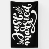 たった今結婚しました 横断幕 (縦)