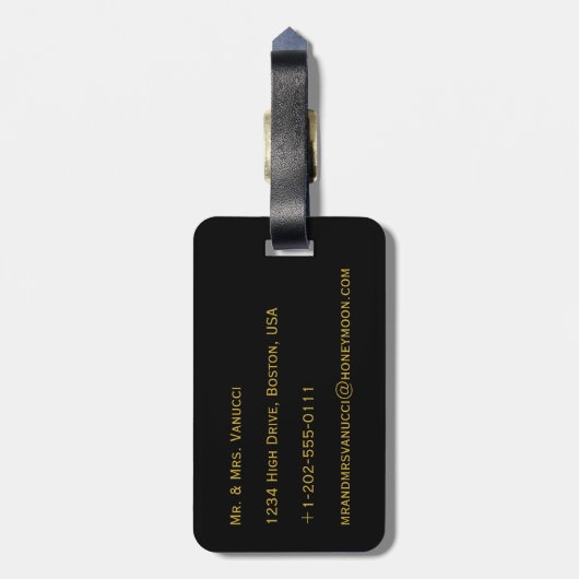たった今結婚しました、黒い新婚旅行の荷物のラベルの金ゴールド ラゲッジタグ (裏面縦)