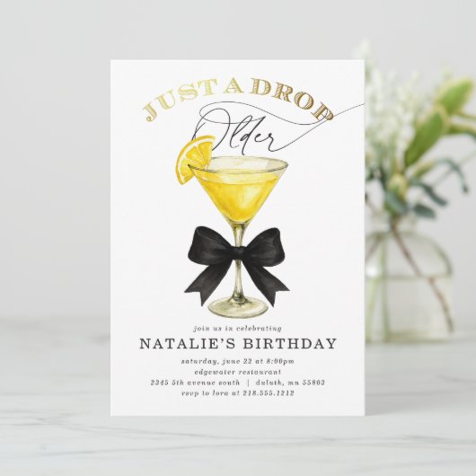 たった1滴の古いレモンドロップブラックボウ誕生日 招待状 (スタンド正面)