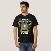 たとえ平凡でも過小評価しないで Tシャツ (正面フル)