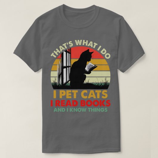 だから本で知っている猫を読愛猫するのよ Tシャツ (デザイン正面)