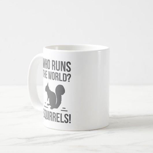 だれが世界を走りますか。 リス コーヒーマグカップ (正面左)