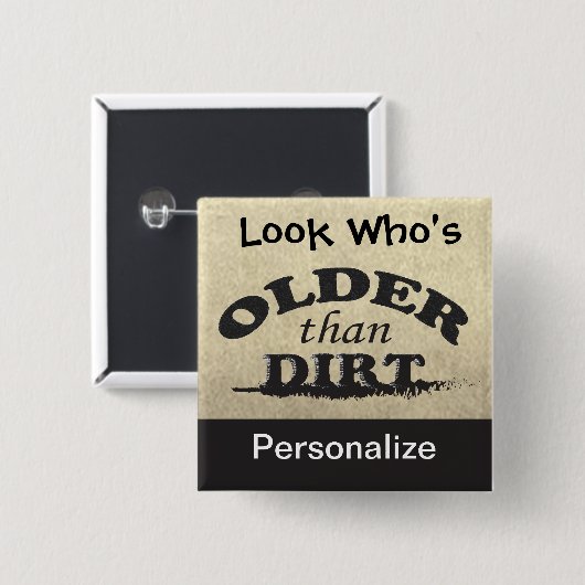 だれが土の誕生日より古いか見て下さい 缶バッジ (正面&裏面)