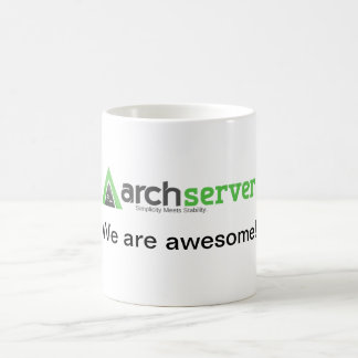 だれが素晴らしいですか。 -私達は素晴らしいです! コーヒーマグカップ