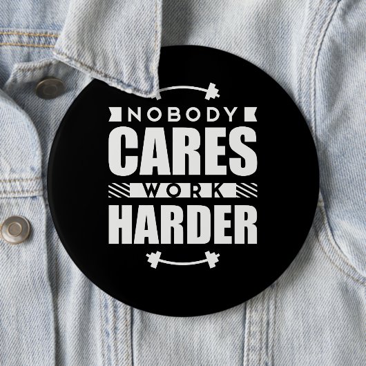 だれも仕事のやる気を起こさせるな引用文をより懸命に気にしません 缶バッジ (インサイチュ)