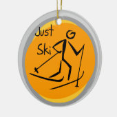 ちょうどスキーTシャツおよびギフト セラミックオーナメント (左)