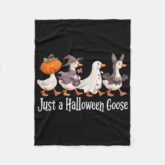 ちょうどハロウィンガチョウかわいい幽霊間抜けグースポ フリースブランケット (正面)