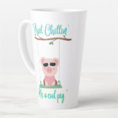 ちょうど冷却 – 豚の引用文 カフェラテマグ (左アングル)