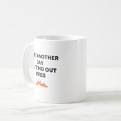 ちょうど別の日に消火マネージャー、ボス コーヒーマグカップ (正面左)