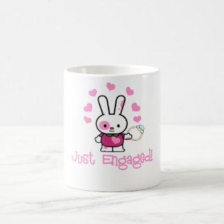 ちょうど婚約したでかわいいバニーw/Ring! コーヒーマグカップ