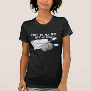 ちょうど私達はすべて得てはいけませんか。 Tシャツ