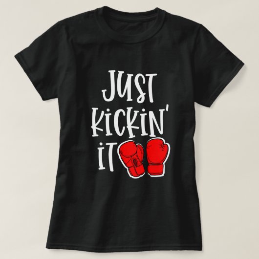 ちょうどKickinそれKickboxingの引用文の戦闘機のギフト Tシャツ (デザイン正面)