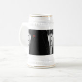 ちょうネクタイが付いている黒いタキシード ビールジョッキ (正面左)