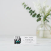 ちょうネクタイを持つハンサムなライオン スキニー名刺 (スタンド正面)