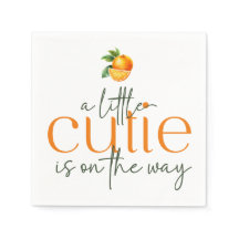 ちょっとしたかわいこちゃんがナプキンスの道を進んでいる