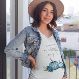 ちょっとしたカボチャの男の赤ちゃん Tシャツ