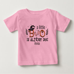 ちょっとしたブーがハロウィーンの約束だ ベビーTシャツ