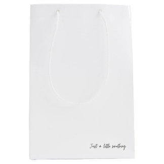 ちょっと何か中サイズの抱き枕。 ミディアムペーパーバッグ