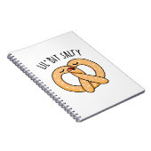 ちょっと塩辛い面白いプレッツェルの駒 ノートブック (右側)