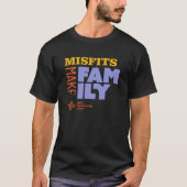 ちょっと変わったファミリー ダークTシャツ Tシャツ (正面)