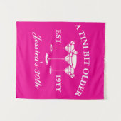 ちょっぴり年上になったマティーニのカスタム誕生日パーティー タペストリー (正面(横))