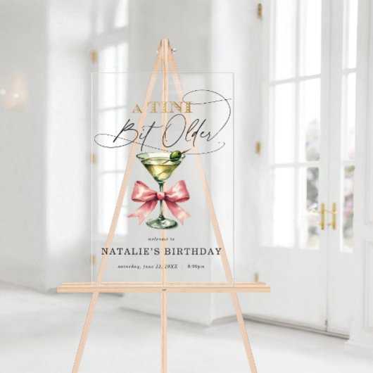 ちょっぴり年上のおしゃれなマティーニ ピンクの蝶ネクタイ ウェルカム アクリルサイン