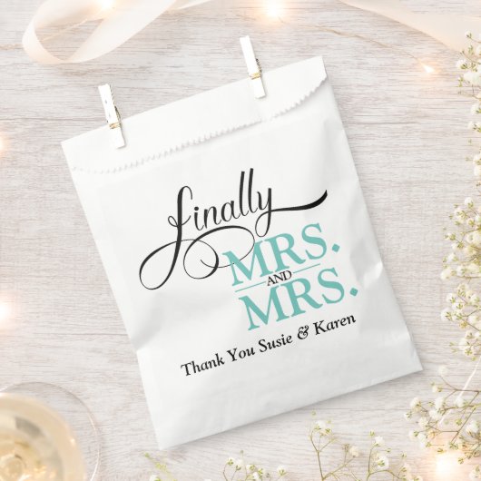 ついにミセスとミセスの結婚披露宴 フェイバーバッグ (クリップ留めされた状態)