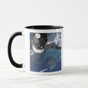 つながれた進歩22の宇宙船 マグカップ