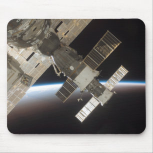 つながれたSoyuz 13 マウスパッド