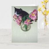 つぼの花を持つハッピーバースデー猫 カード (黄色い花)