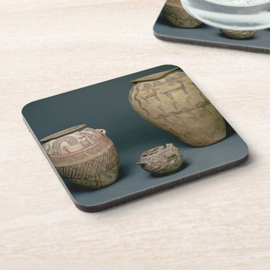 つぼは動物のさまざまなフリーズによって飾りました コースター (左側)