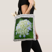 つぼみが開き始めた花 トートバッグ (クローズアップ)