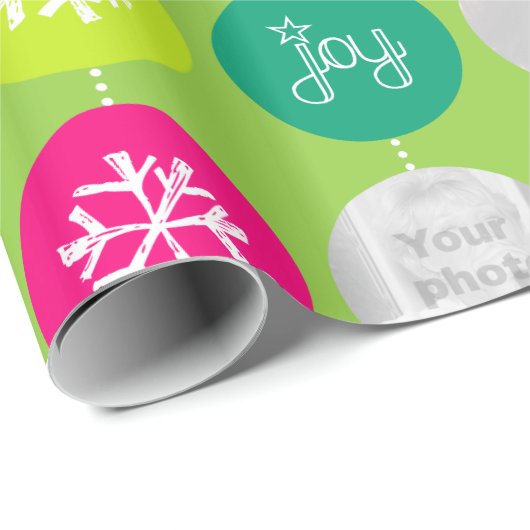 つまらないもの緑パターンクリスマスの家族写真 ラッピングペーパー (ロールコーナー)