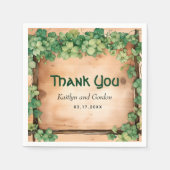 つる植物とウッドSt patricks dayラスチッ結婚クの スタンダードカクテルナプキン (正面)