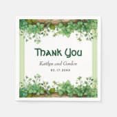 つる植物と木材St patricks dayグリーン縁ど結婚ズ スタンダードカクテルナプキン (正面)