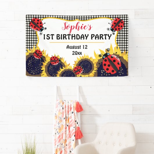 てんとう虫およびヒマワリの点検の第1誕生会 横断幕 (インサイチュ)