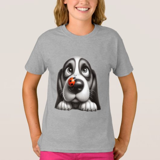 てんとう虫と可愛い犬 Tシャツ (正面)