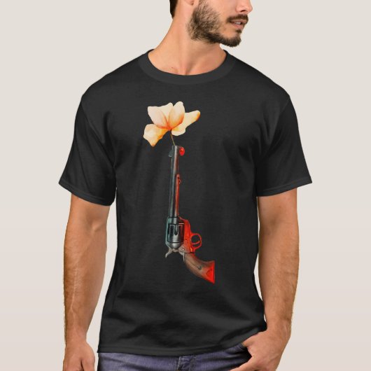 てんとう虫のための銃と花 Tシャツ (正面)