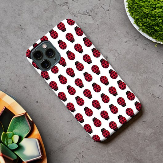 てんとう虫の模様のスマホケース Case-Mate iPhoneケース
