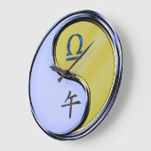 てんびん座と金属の馬 ラージ壁時計 (傾斜)