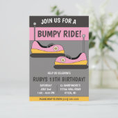 でこぼこの乗り物に参加!バンパーカー誕生日 招待状 (スタンド正面)