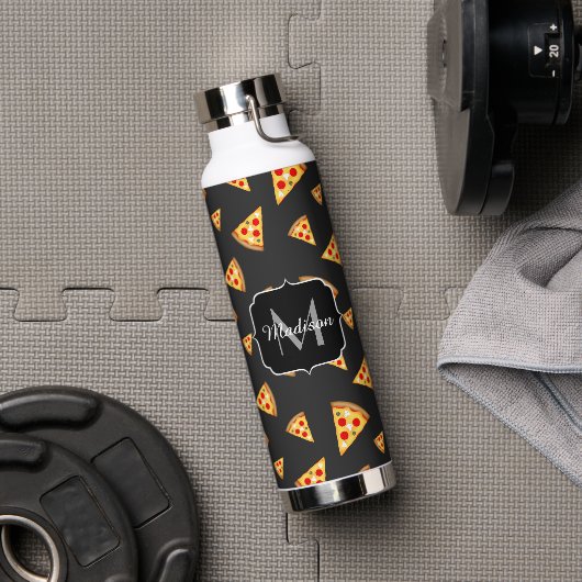 とおもしろいカッコいいピザのスライスはモノグラムのパターン ウォーターボトル (ジム)
