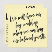 ときに私たちは黄色の延期されたカードをハグ結婚できる 招待状 (正面/裏面)