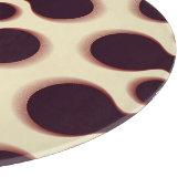 とげのある球形の形状、茶色の陰影のパターン。 カッティングボード (角)