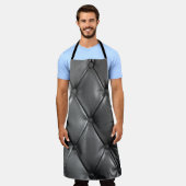 ～として用いた黒本革の地紋  エプロン (着用した状態)