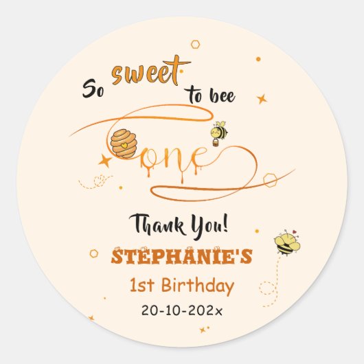とってもスイートなハチの1歳の誕生日 ラウンドシール (正面)