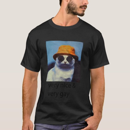 とても可愛くてとてもゲイな猫 Tシャツ (正面)