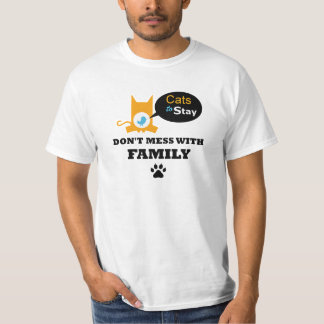 とどまる猫は家族のTシャツによって台なしにしません Tシャツ