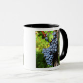 〜とのつる植物に熟した葡萄の房 マグカップ (正面右)